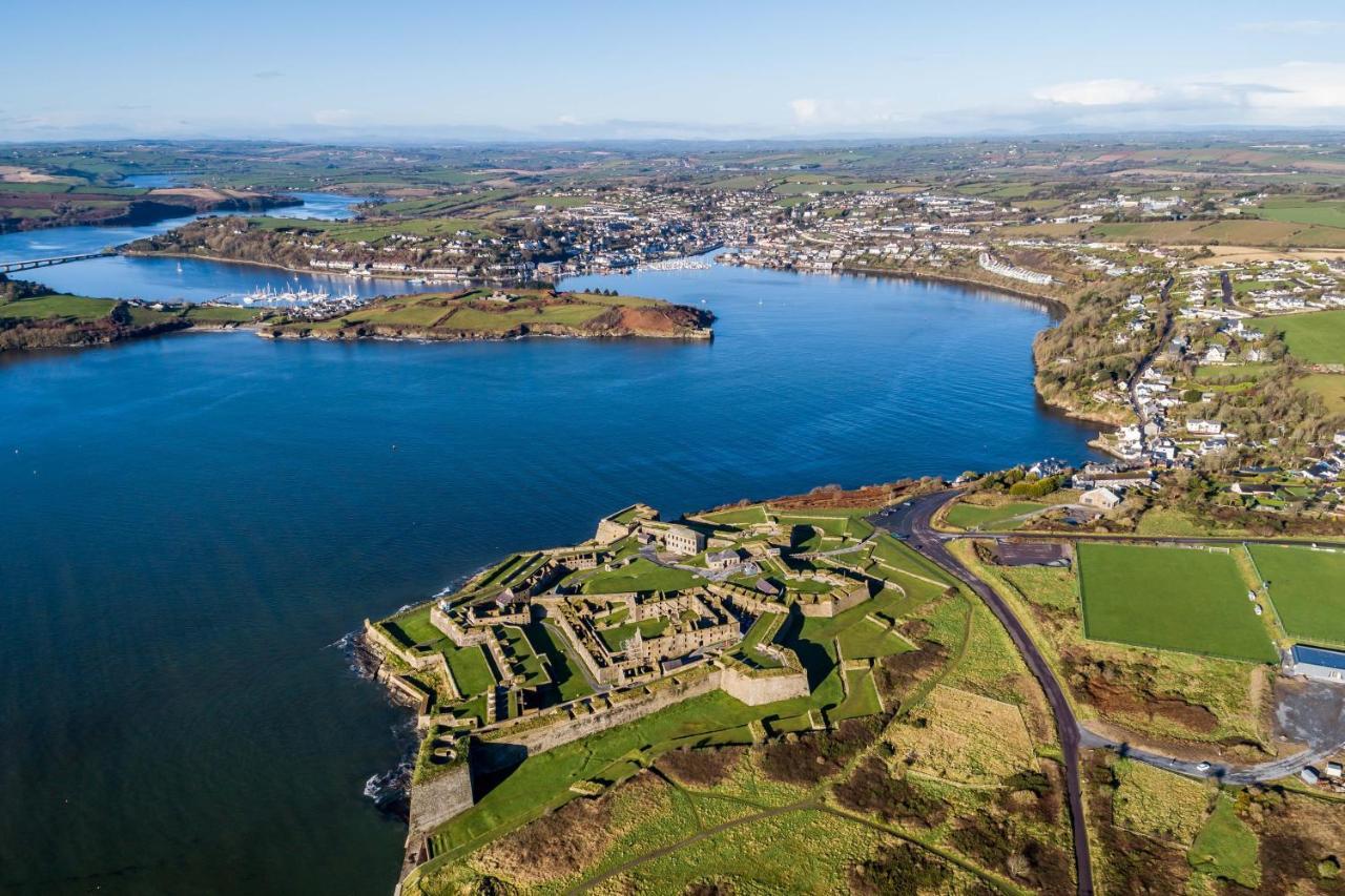The Town House Kinsale, Hosted By Exquisite Holiday Homes, Sleeps 16 Екстериор снимка