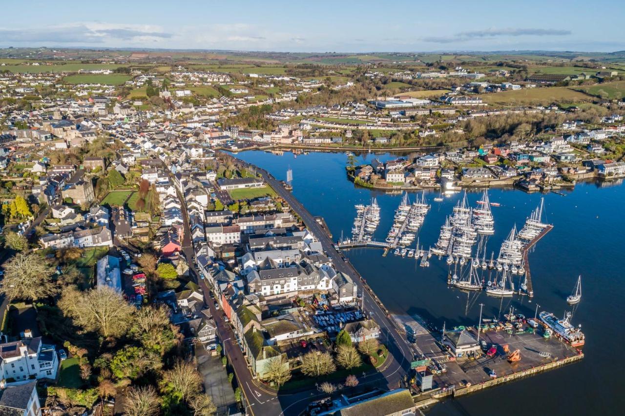 The Town House Kinsale, Hosted By Exquisite Holiday Homes, Sleeps 16 Екстериор снимка