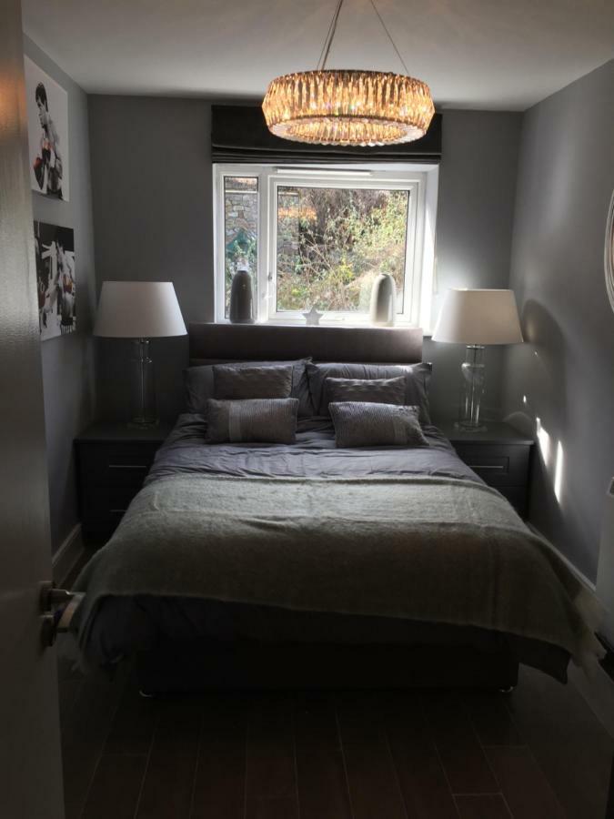 The Town House Kinsale, Hosted By Exquisite Holiday Homes, Sleeps 16 Екстериор снимка