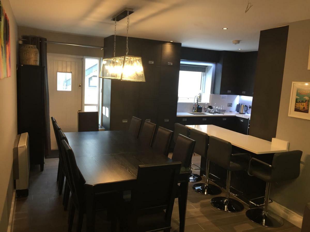 The Town House Kinsale, Hosted By Exquisite Holiday Homes, Sleeps 16 Екстериор снимка