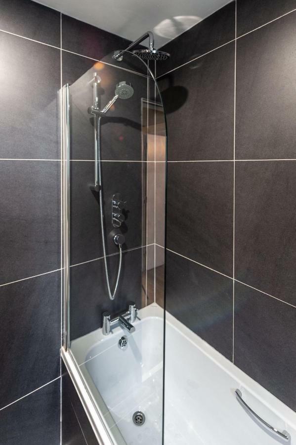 The Town House Kinsale, Hosted By Exquisite Holiday Homes, Sleeps 16 Екстериор снимка